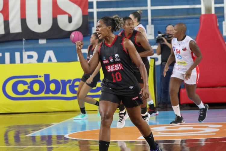 Sesi Araraquara abre temporada da Liga de Basquete Feminino com vitória 