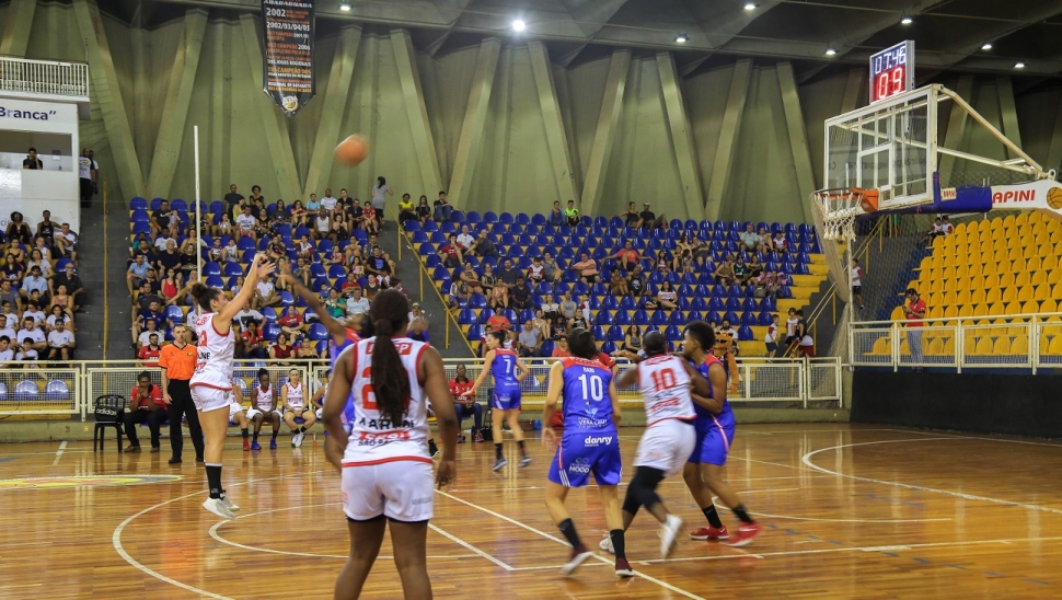 Sesi Araraquara Basquete derrota Poty/Bax Catanduva