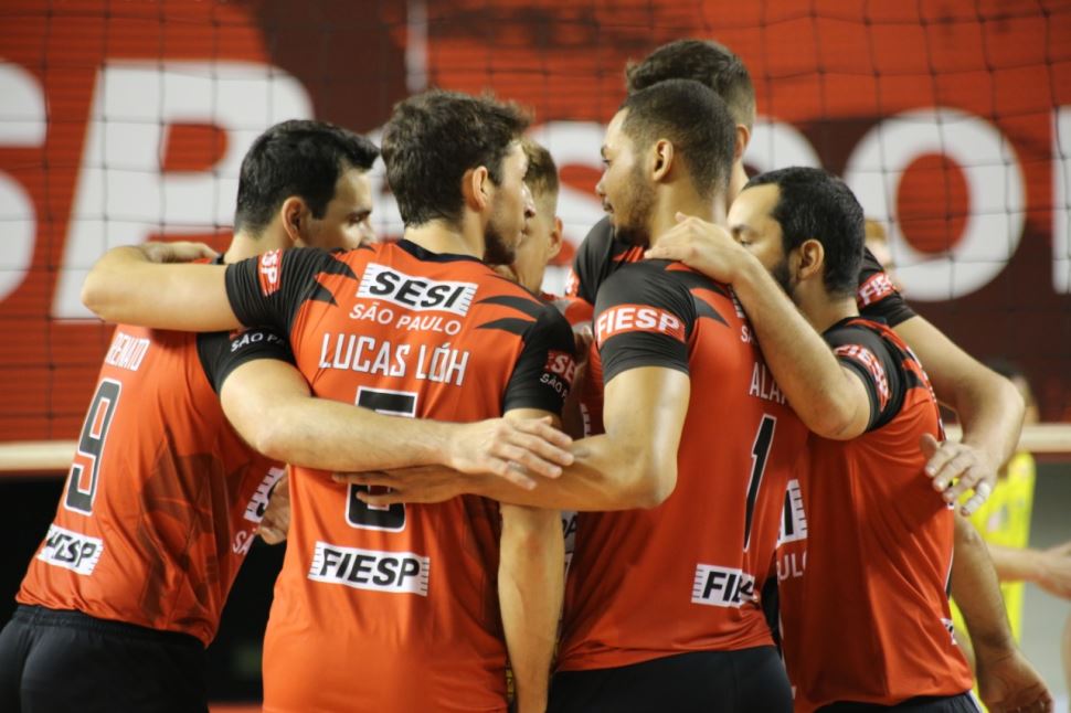 No golden set, Sesi-SP vence Santo André e garante vaga na semifinal do Paulista 2018