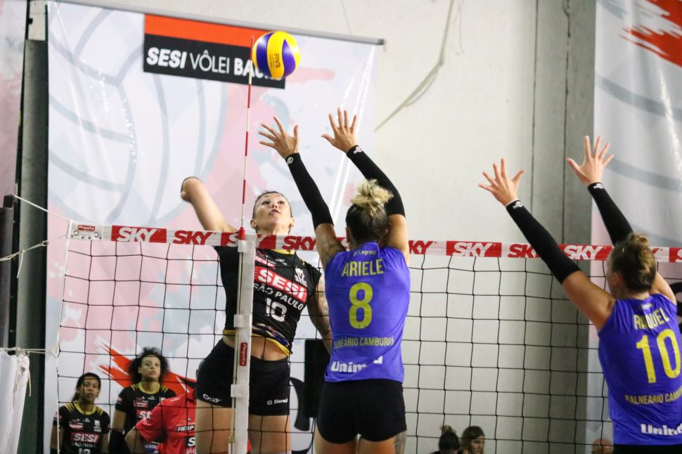 Sesi Vôlei Bauru vence Camboriú na Superliga Cimed 2018/2019
