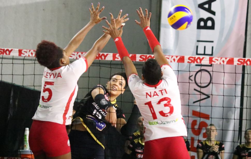 Em jogo emocionante, SESI Vôlei Bauru vence Osasco/Audax na Superliga Cimed 2018/2019