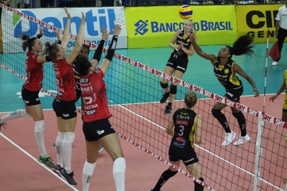 SESI Bauru é superado pelo Dentil/Praia Clube na Superliga Cimed 2018/2019