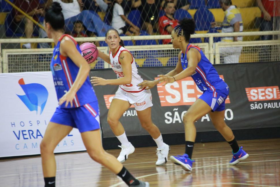 SESI Araraquara é superado pelo adversário na estreia da LBF