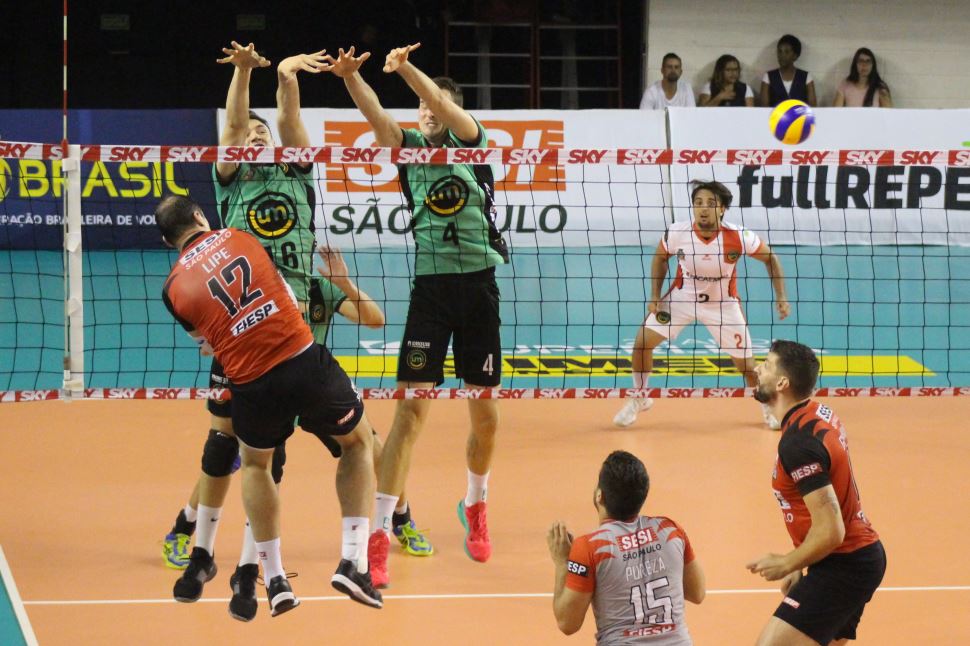 Com autoridade, SESI-SP vence equipe de Itapetininga e mantém a liderança da Superliga Cimed