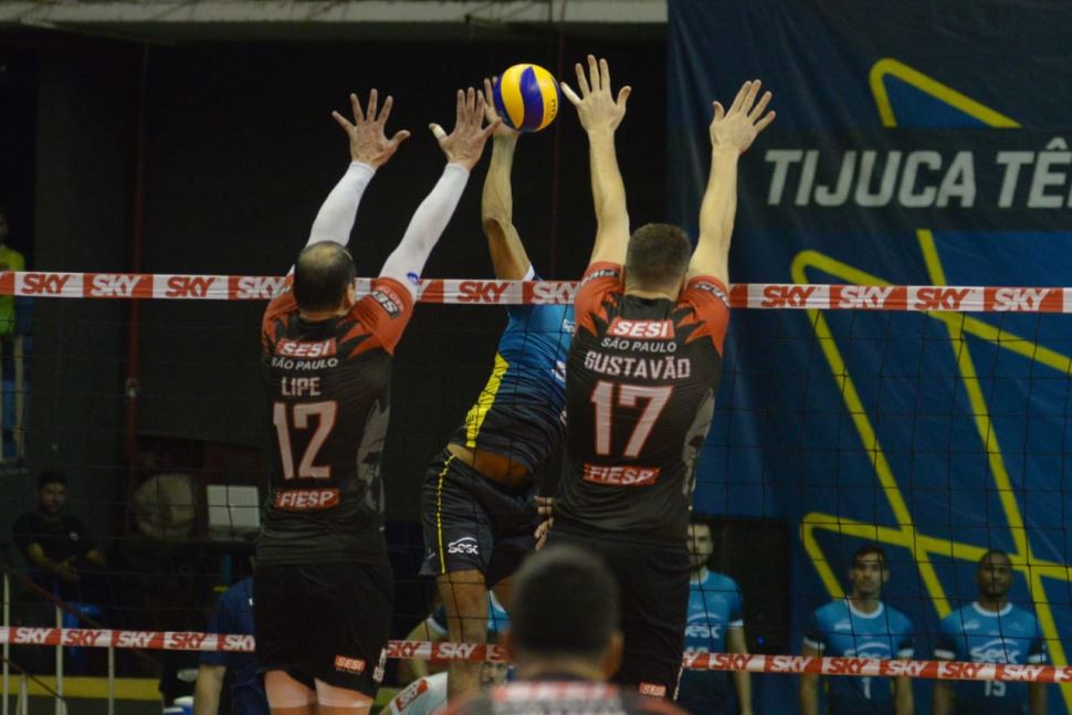 No tie break, Sesi-SP vence Sesc RJ e fica a um passo da vaga na final da Superliga Cimed 2018/19