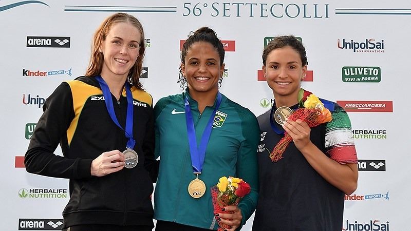 Nadadoras do Sesi-SP garantem medalhas em giro pela Europa