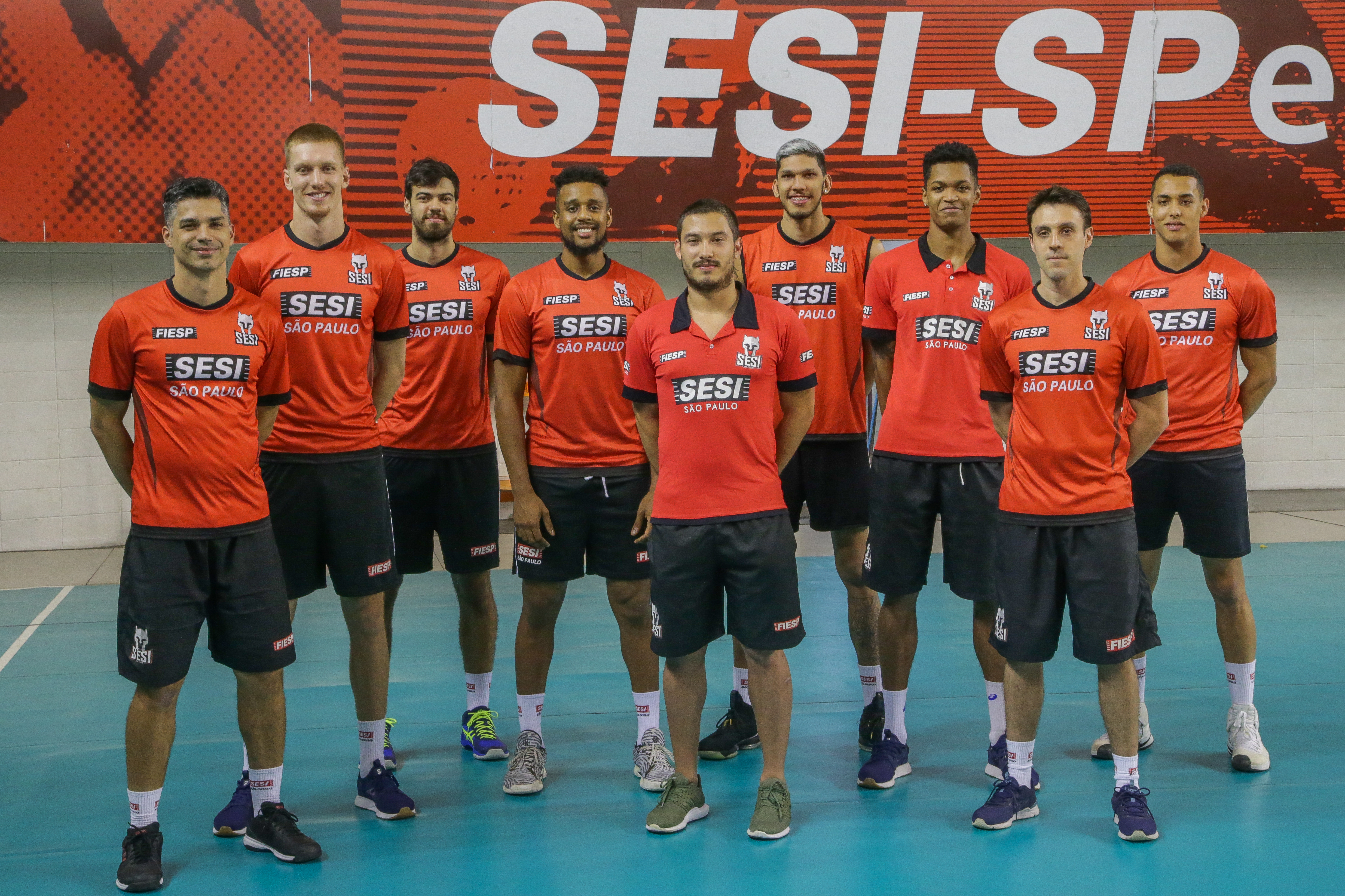 Como faço para entrar no time de vôlei do SESI?