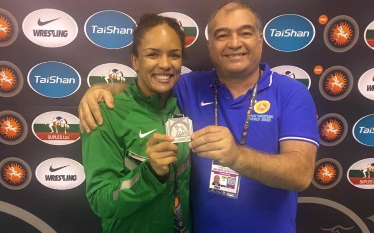Aline Silva encerra a preparação para o Pan-americano de Lima com medalha de prata em torneio na Turquia
