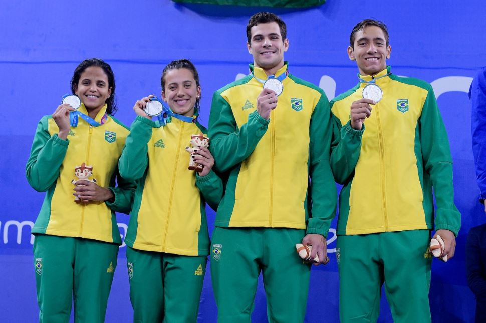 Nadadora do Sesi-SP é prata no revezamento 4x100m livre misto no Pan-Americano de Lima 2019