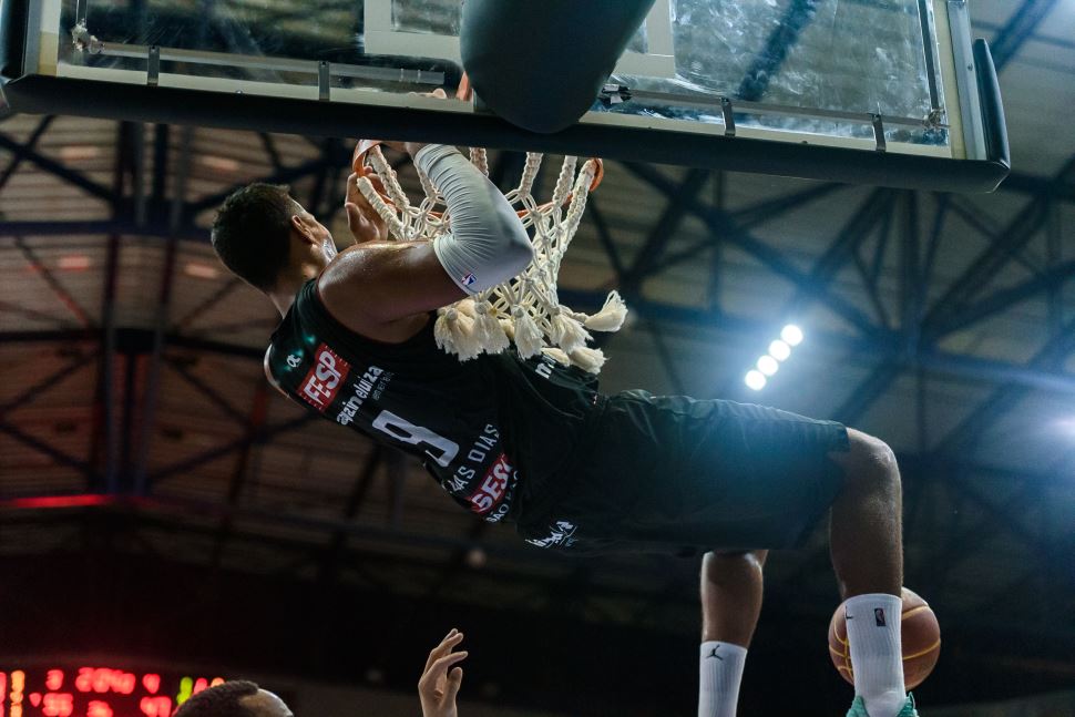 Em noite de Lucas Dias, Sesi Franca vence Pinheiros e termina primeiro turno invicto