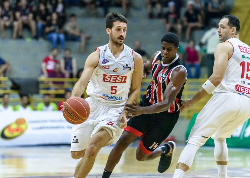 Sesi Franca Basquete vence São Paulo e garante primeiro lugar da fase de classificação