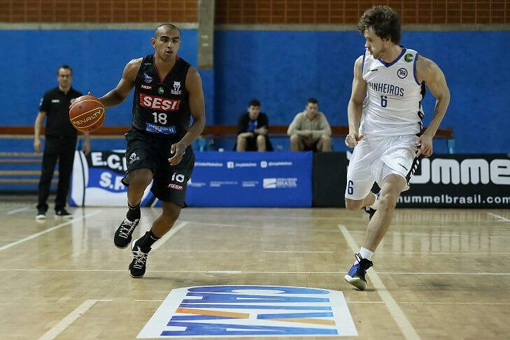 Sesi Franca Basquete derrota Pinheiros em São Paulo pelo NBB