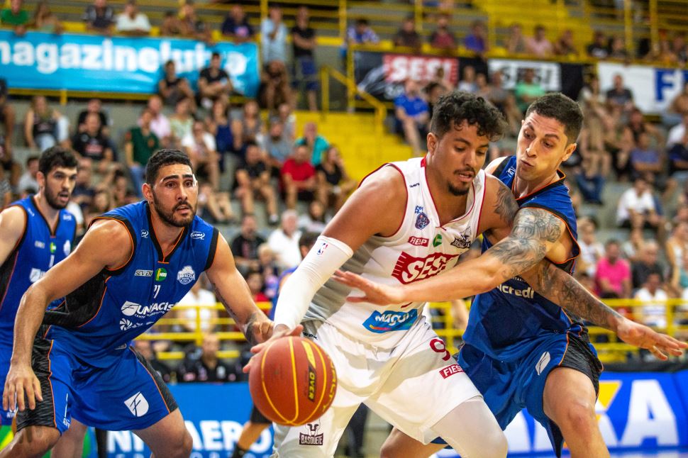 Em duelo de invictos, Sesi Franca vence Unifacisa no NBB