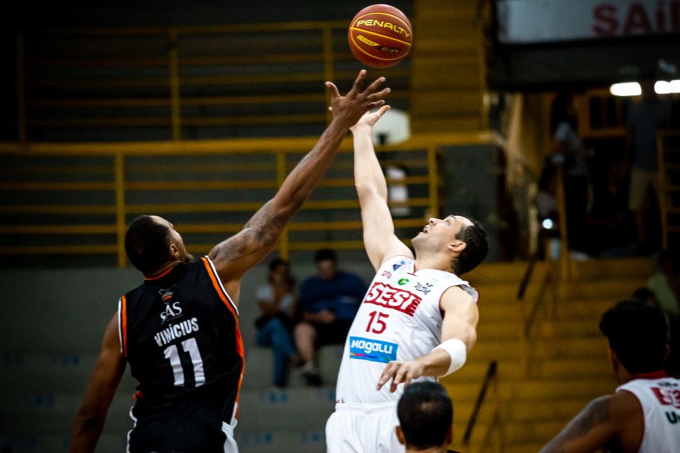 Sesi Franca vence Basquete Cearense e segue líder do NBB