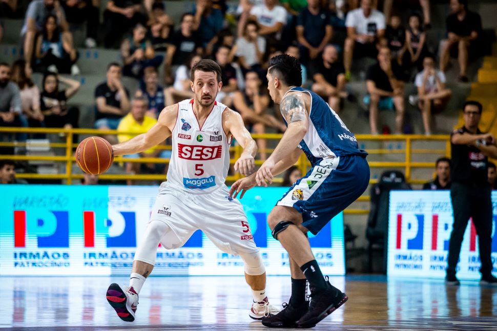 Líder do NBB, Sesi Franca Basquete supera Mogi das Cruzes