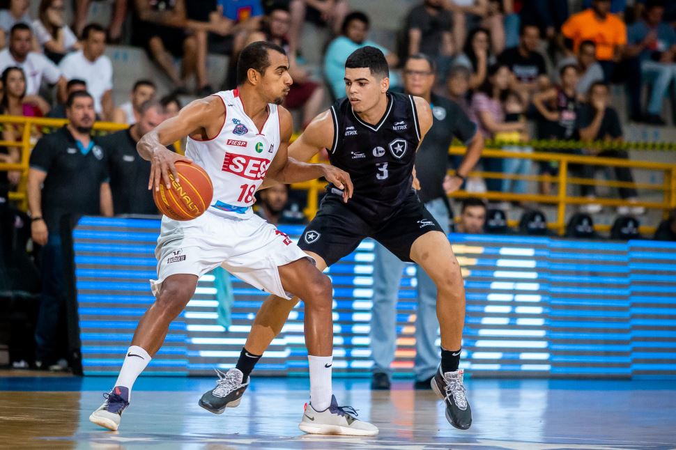 Diante do Botafogo, Sesi Franca chega à décima vitória no NBB