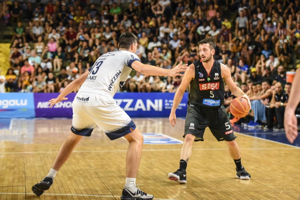 No último jogo do ano, Sesi Franca Basquete vence Bauru 