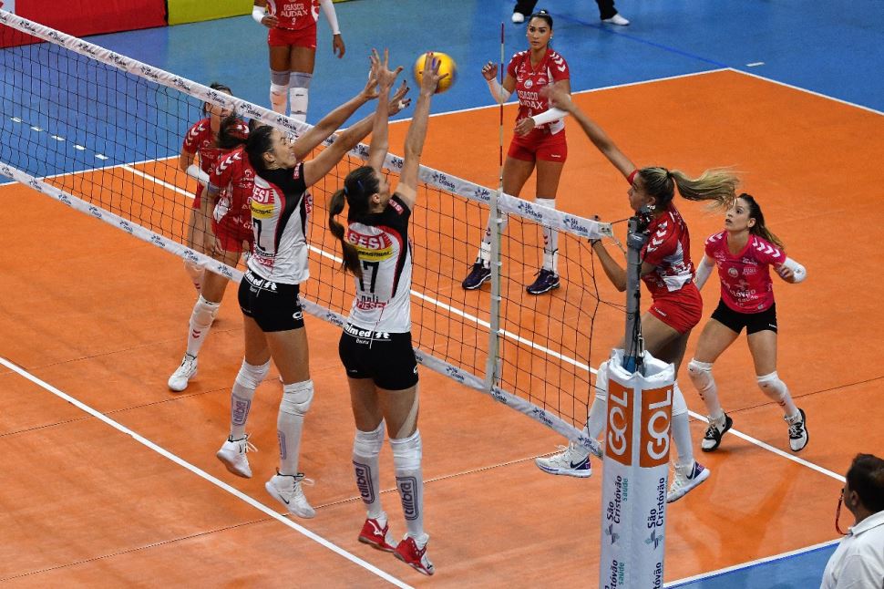 Sesi Vôlei Bauru derrota Osasco Audax/São Cristóvão Saúde e está na Fase Final da Copa Brasil