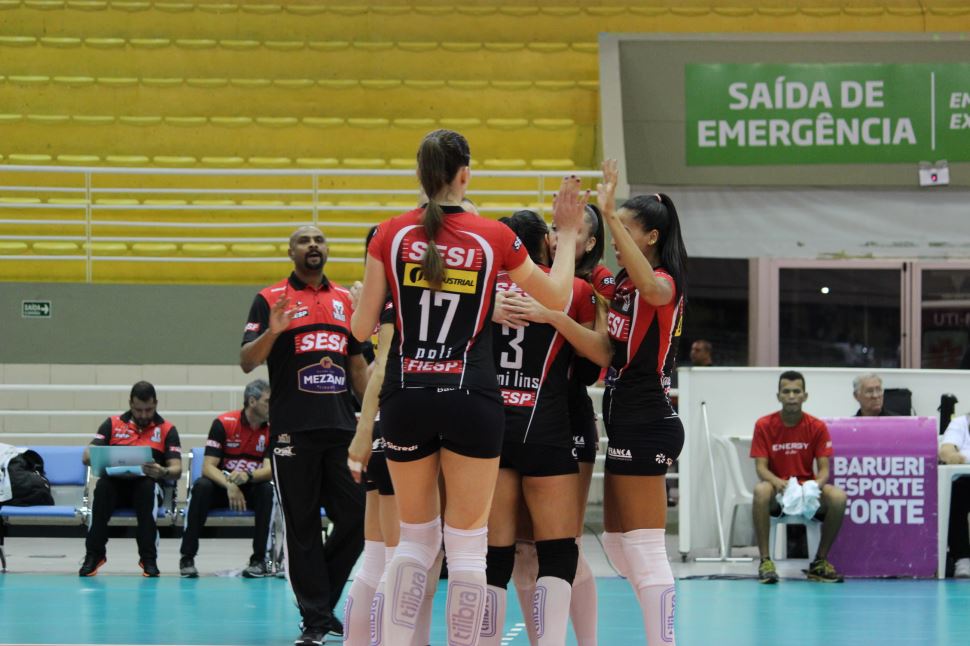 Sesi Vôlei Bauru vence São Paulo/Barueri e segue sequência de vitórias