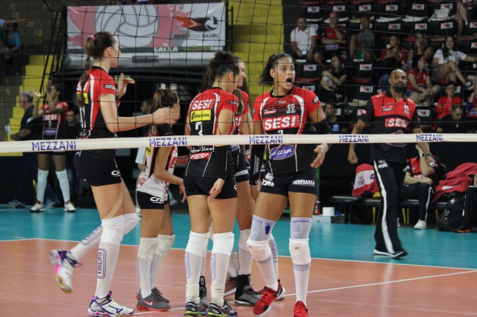 Sesi Vôlei Bauru vence Flamengo por 3 sets a 2 na Superliga Feminina 2019/2020