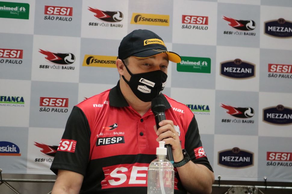 Sesi Vôlei Bauru apresenta técnico Rubinho e Sesi-SP anuncia retomada das obras de novo ginásio em Bauru 