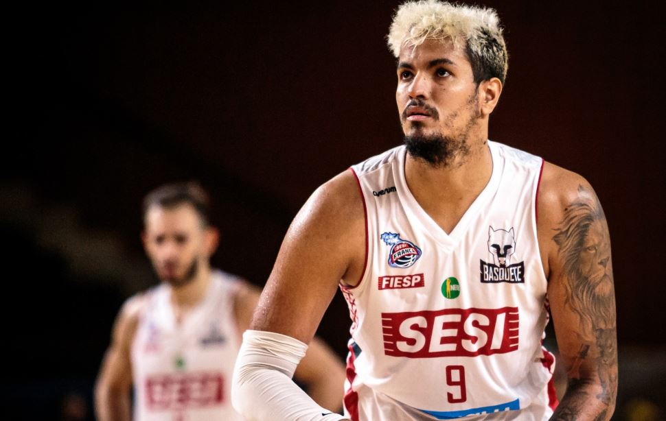 Sesi Franca Basquete renova com Lucas Dias