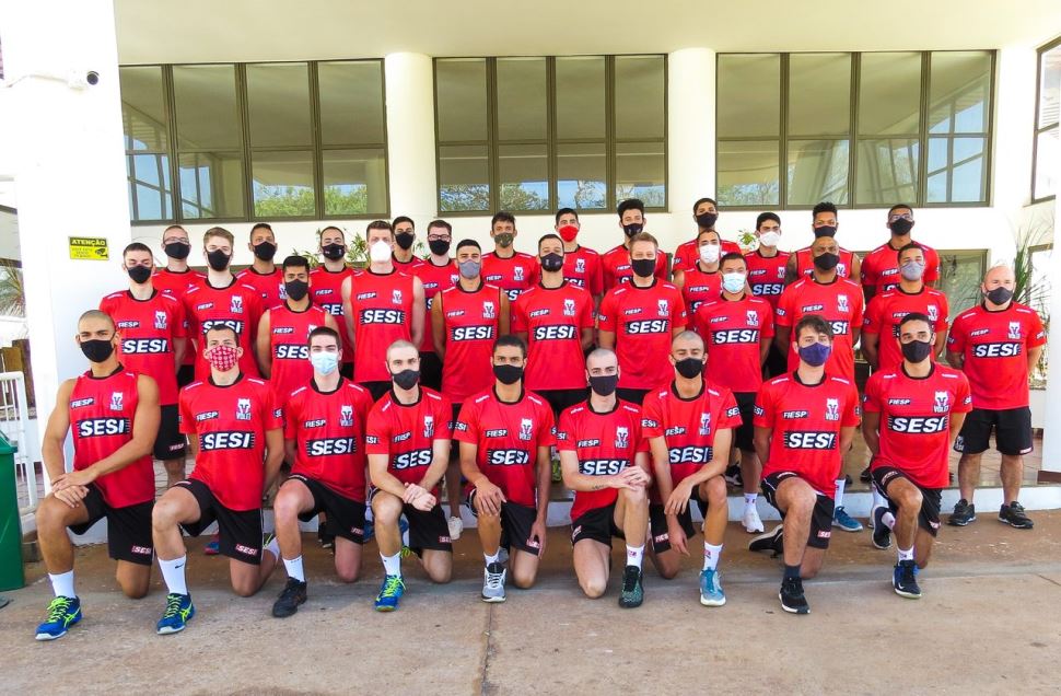 Com retorno de pratas da casa, equipe masculina de vôlei do Sesi-SP dá início na preparação para temporada 2021/2022