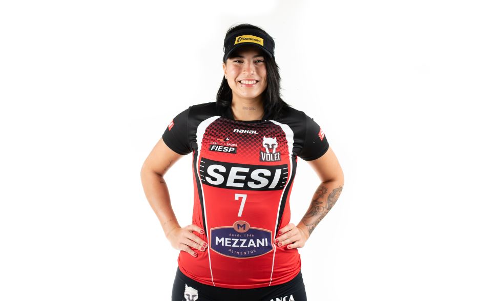 Pamela renova com o Sesi Vôlei Bauru  