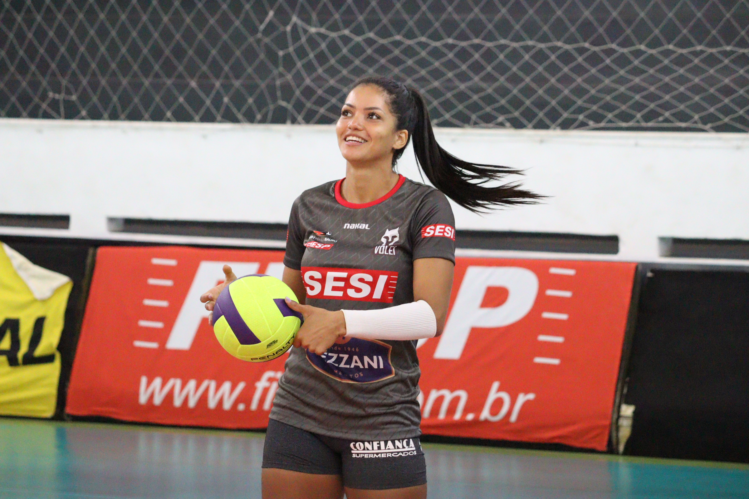 SESA - Futsal e vôlei femininos da Sesa fazem bonito no final de