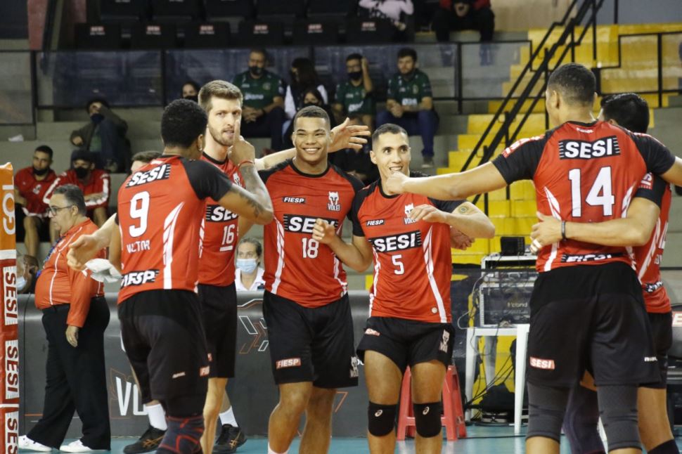 Sesi-SP vence Brasília Vôlei e segue invicto na Superliga Masculina 2021/2022