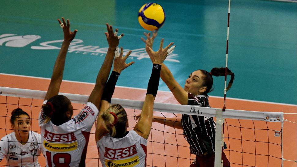 Sesi Vôlei Bauru é superado no tie break pelo Fluminense na Superliga Banco do Brasil 2021-2022