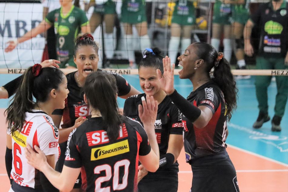 Sesi Vôlei Bauru vence Unilife/Maringá e se garante no G4 da Superliga 2021-2022 