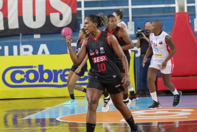 Sesi Araraquara abre temporada da Liga de Basquete Feminino com vitória 