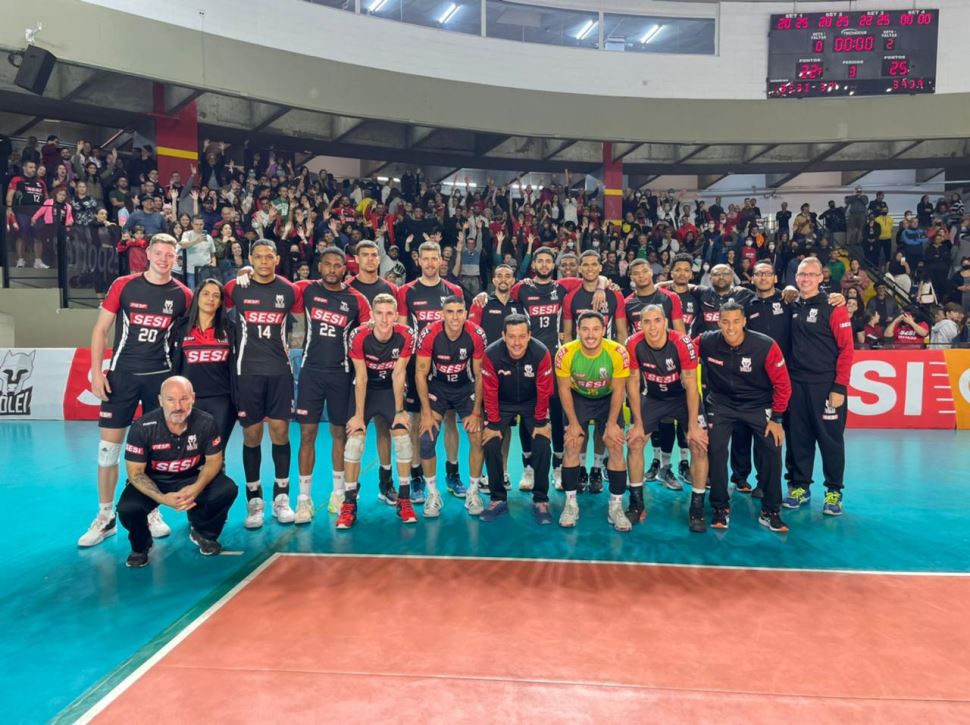 Vôlei masculino do Sesi-SP fica em 3º lugar na Superliga 2021/2022 