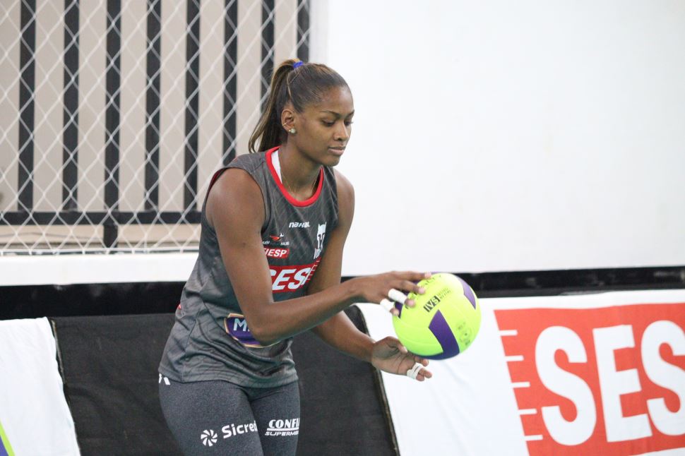 Mayany renova com o Sesi Vôlei Bauru 