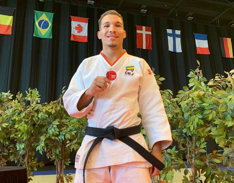 Na seleção júnior, judoca do Sesi-SP fatura bronze em torneio na Alemanha 