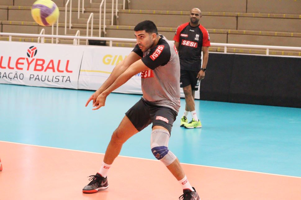 Sesi Bauru anuncia renovação de Guiga para próxima temporada