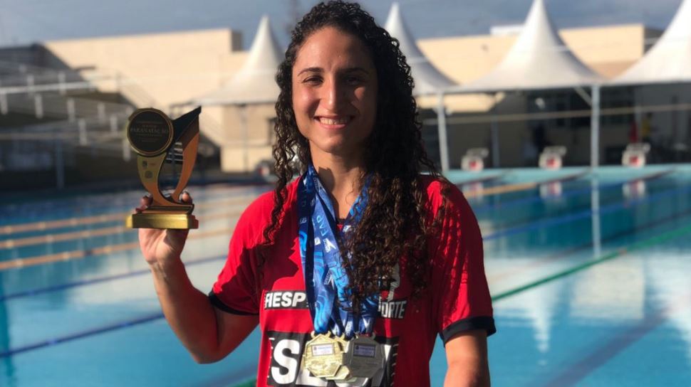Nadadora do Sesi-SP conquista quatro medalhas em Campeonato Paulista de Verão 