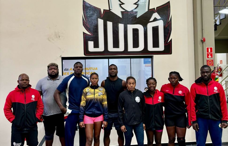 Sesi Botucatu recebe seleção angolana de judô