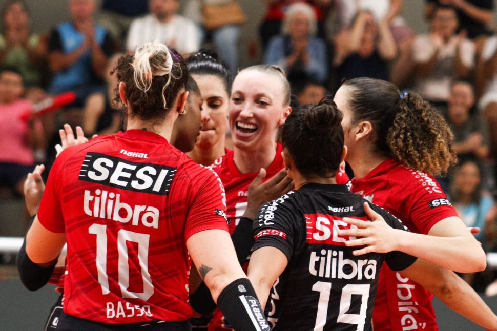 Sesi Vôlei Bauru vence peruanas e fatura bronze sul-americano