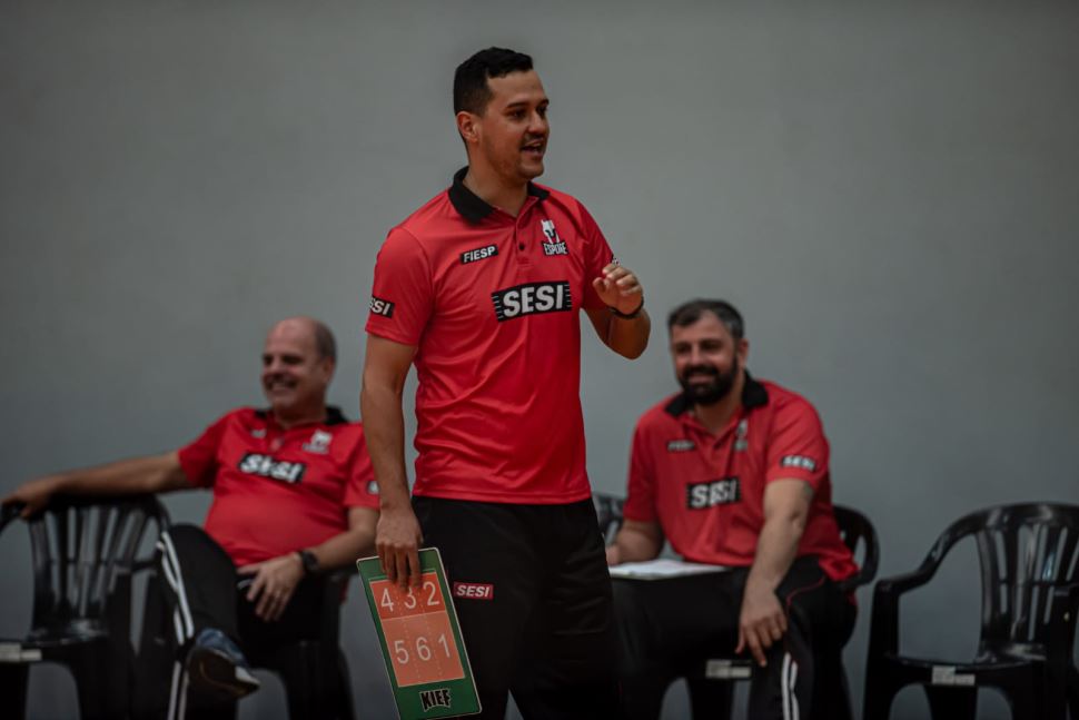 Técnico do Sub-17 de vôlei masculino do Sesi-SP é convocado para seleção paulista