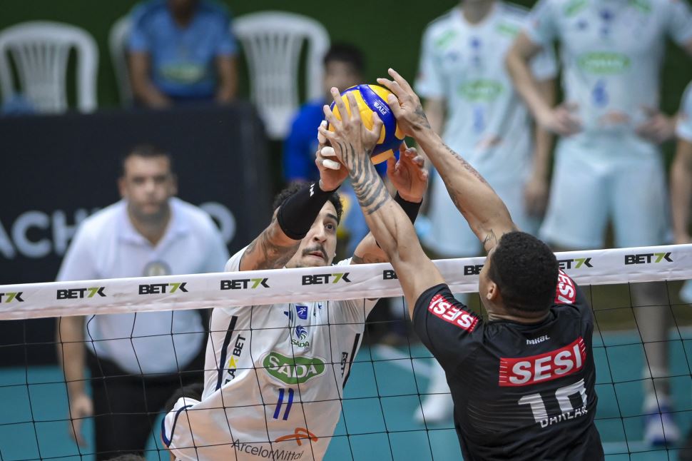 Sesi Bauru recebe líder SADA Cruzeiro pela Superliga Bet7k 2023/2024