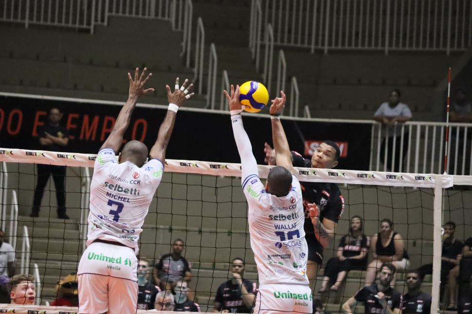 Sesi Bauru perde para Joinville Vôlei na Superliga Bet7K 2023/2024