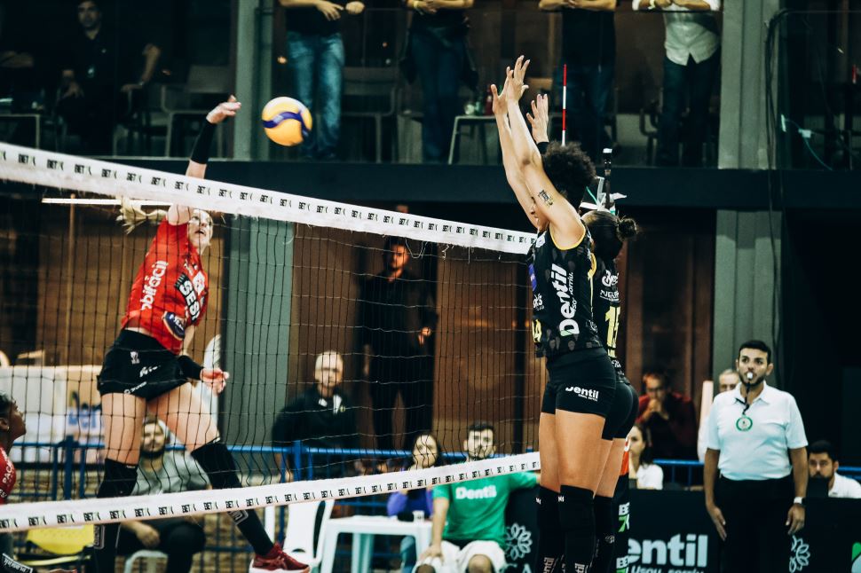 Sesi Vôlei Bauru recebe Dentil/Praia Clube pela volta das quartas de final