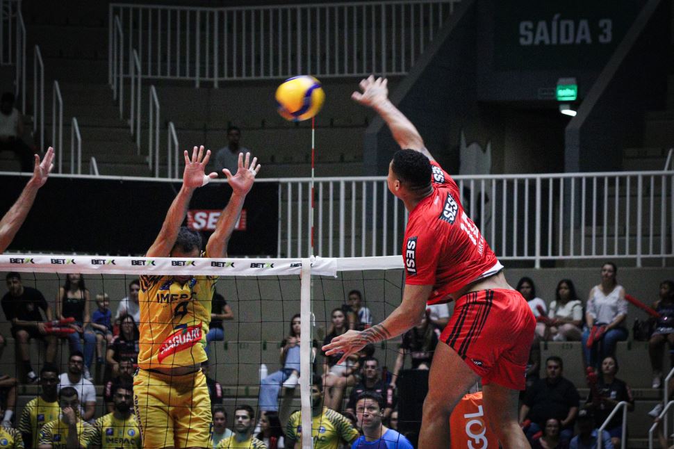 Sesi Bauru visita Araguari Vôlei em jogo de volta das quartas de final