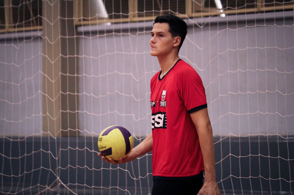 Atleta do Sesi Jaú chega à Seleção Paulista três anos após começar no vôlei