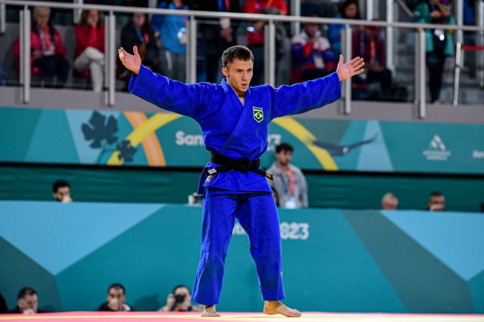 Judoca do Sesi-SP, Michel Augusto conquista vaga inédita para Olimpíadas de Paris 2024