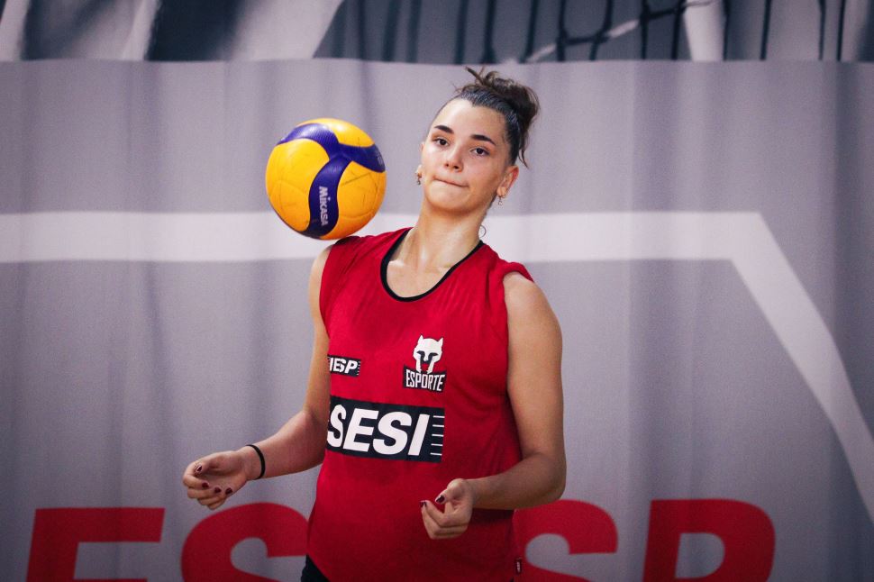 Sesi Vôlei Bauru anuncia chegada de Isabella Rocha