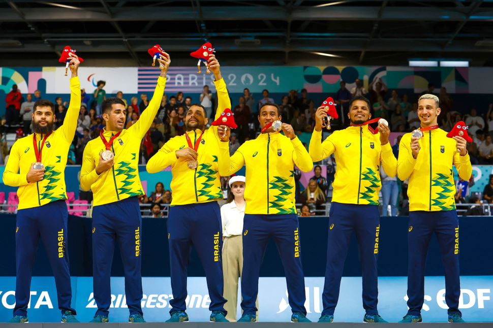 Brasil conquista o bronze no goalball masculino em Paris 2024 com brilho de Parazinho e André Dantas