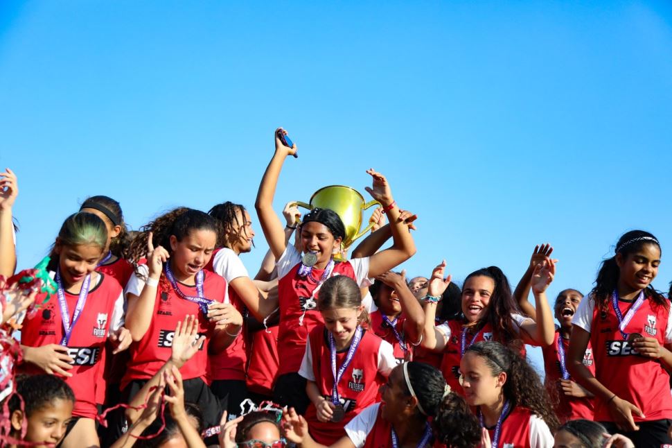 SeleSesi-SP Sub-14 Conquista a Série Prata no 1° Torneio de Futebol Feminino da FPF 